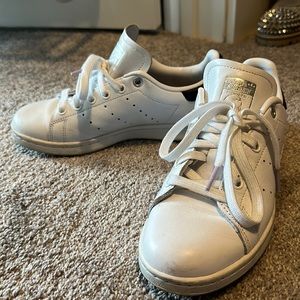 Adidas white Stan smith sneakers with black heel tab